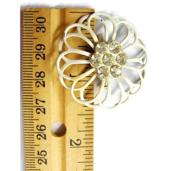 Round Circle Rhinestone Center Enamel Covered Brooch Pin Grey Costume Vintage - Picture 3 of 6